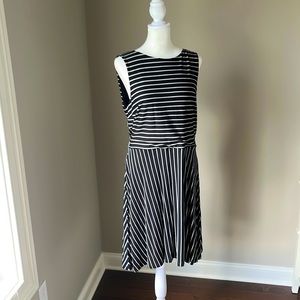 LOFT Sleeveless Black & White Jersey Dress Size 10